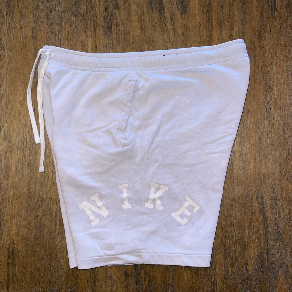Men’s Lavender Nike Cotton Shorts. Size L. - Picture 2 of 5
